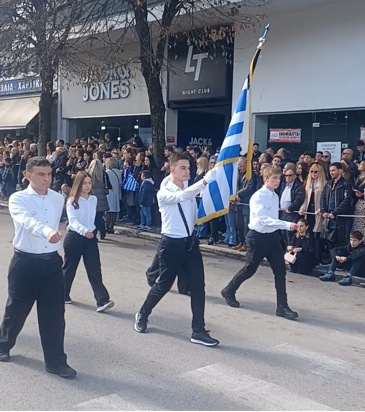 Με μήνυματα ενότητας και συγκίνηση γιόρτασαν τα Ιωάννινα την Εθνική Επέτειο του ΟΧΙ