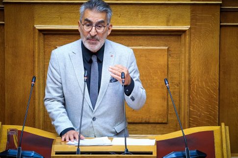 Παρίσι: Ναχμίας – Καραγκιαούρης σαγήνευσαν το κοινό με κανσονέτες του Μεσοπολέμου