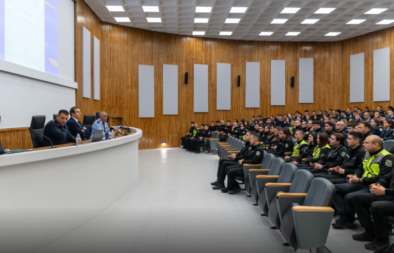 Μ. Χρυσοχοΐδης: Είμαστε παρόντες στους δρόμους – Εφαρμόζουμε στρατηγικό σχέδιο για τη μείωση των τροχαίων ατυχημάτων