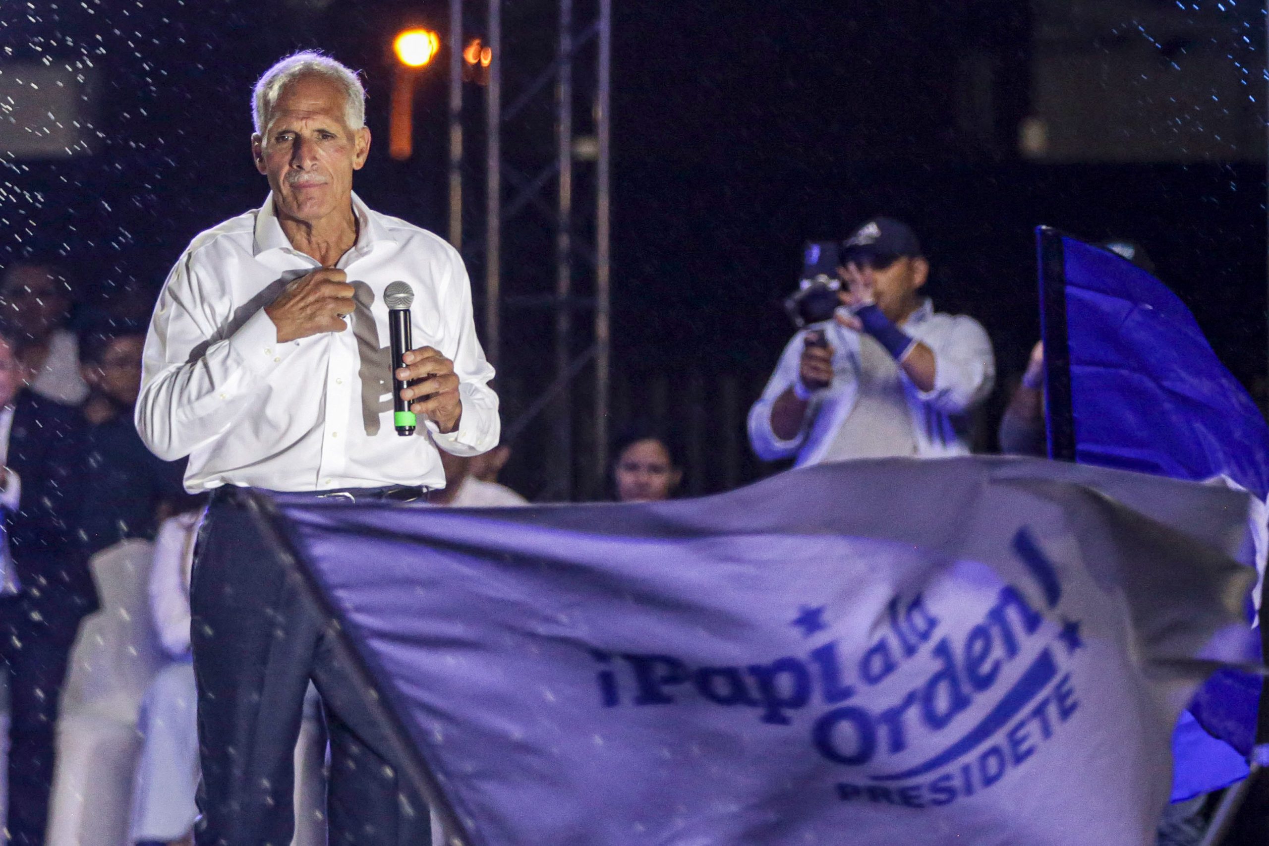 Προεδρικές εκλογές στην Ονδούρα: Ο Τραμπ καλεί τους πολίτες να ψηφίσουν τον υποψήφιο της δεξιάς