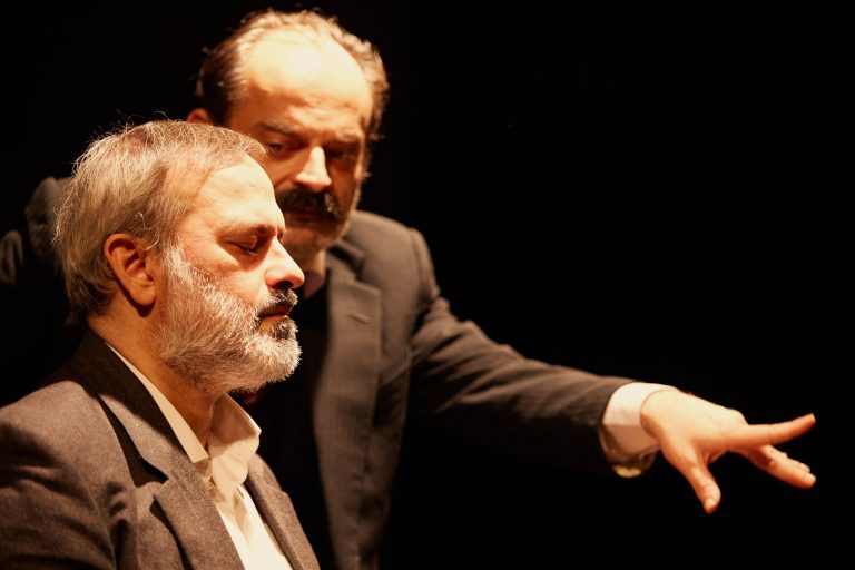 «Όταν έκλαψε ο Νίτσε»: η παράσταση-φαινόμενο επιστρέφει για 2η χρονιά στο Θέατρο Πορεία