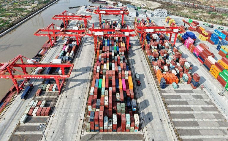 Η ΕΕ καταργεί την εξαίρεση τελωνειακών δασμών για μικροδέματα