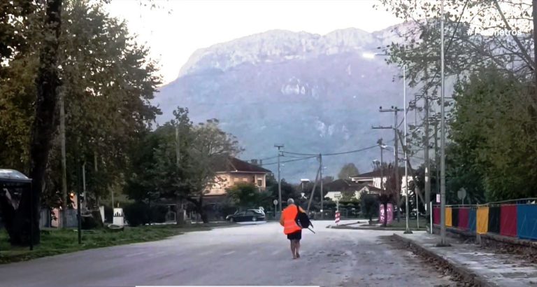 Περπάτησε ξυπόλητος 40 χλμ. για να τιμήσει τους ήρωες του 40’