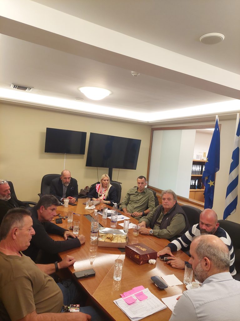 Το ΕΒΕΧ και ο Σύλλογος Καταστηματαρχών και Επιχειρηματιών Καλυβών “απέναντι” στο νόμο 5092