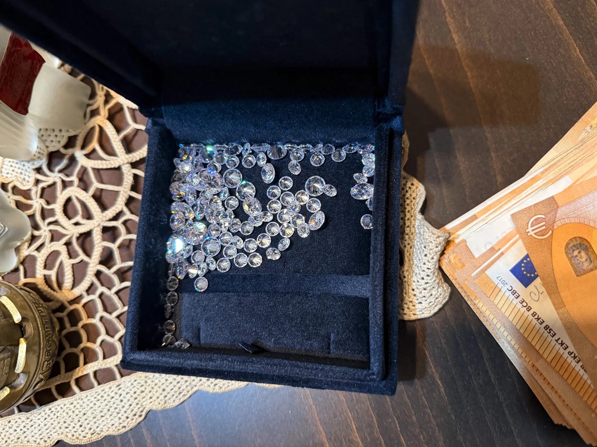 Εξαρθρώθηκε εγκληματική οργάνωση που διέπραττε πλαστογραφίες και απάτες με το πρόσχημα επένδυσης σε καζίνο – Πάνω από 1,3 εκατ. ευρώ η λεία της