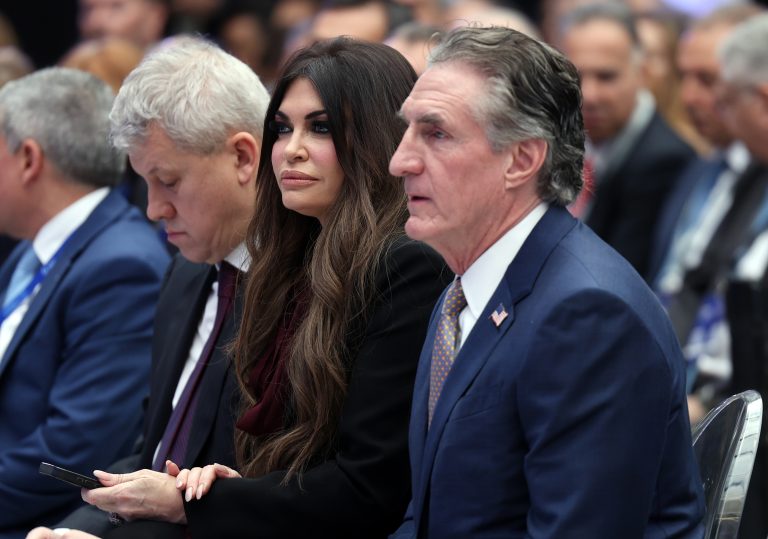 Υπ. Εσωτερικών ΗΠΑ: Η ηθική υπεροχή δεν είναι να σώσουμε τον πλανήτη από την αύξηση της θερμοκρασίας το 2100 αλλά να δώσουμε προσιτή και ασφαλή ενέργεια