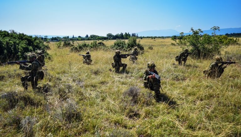 Έκρηξη αμυντικής χειροβομβίδας στο πεδίο βολής της Ρόδου – Αναφορά για ένα νεκρό
