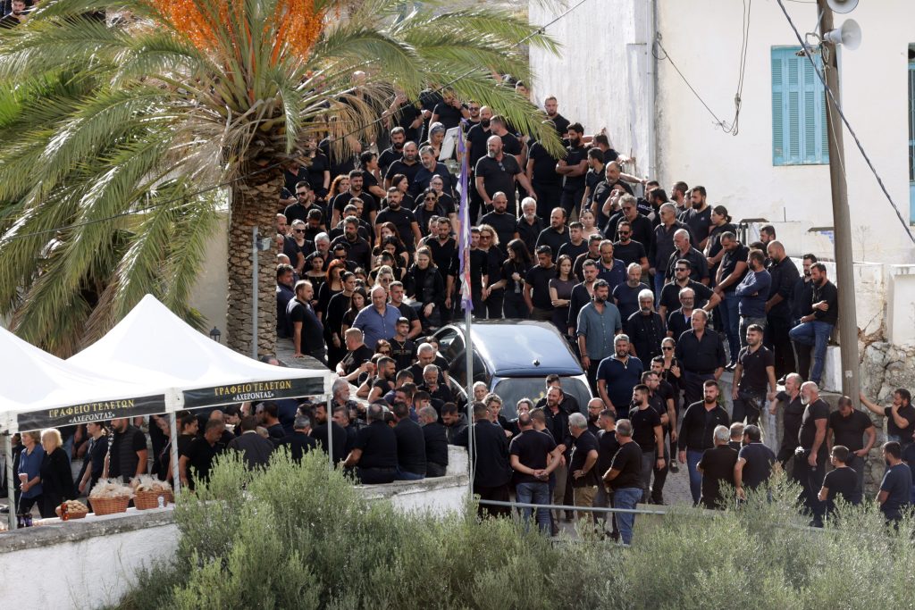 Υπό δρακόντεια μέτρα ασφαλείας η κηδεία του 39χρονου στα Βορίζια – Συνεχίζονται οι έρευνες για τον εντοπισμό των εμπλεκομένων