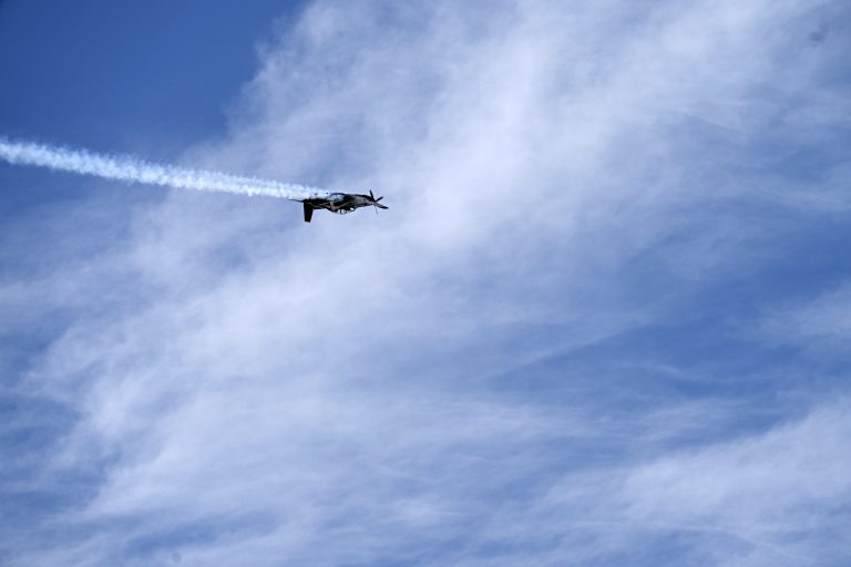 Καθηλωτικό airshow για τη γιορτή της Πολεμικής Αεροπορίας στο Φλοίσβο – Rafale, F-35 και «Ζευς» εντυπωσίασαν μικρούς και μεγάλους (Βίντεο)