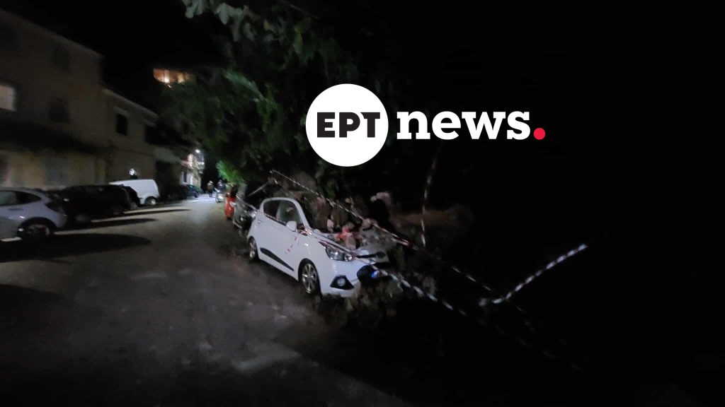 Κέρκυρα: Κατέρρευσε τοιχίο από την έντονη βροχόπτωση καταπλακώνοντας αυτοκίνητο