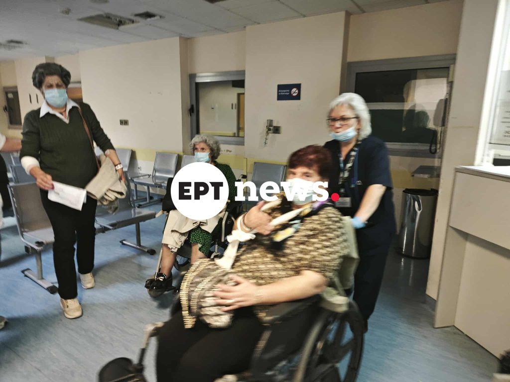 Ανατροπή λεωφορείου έξω από τον Ριζόμυλο Μαγνησίας – 13 άτομα τραυματίστηκαν ελαφρά