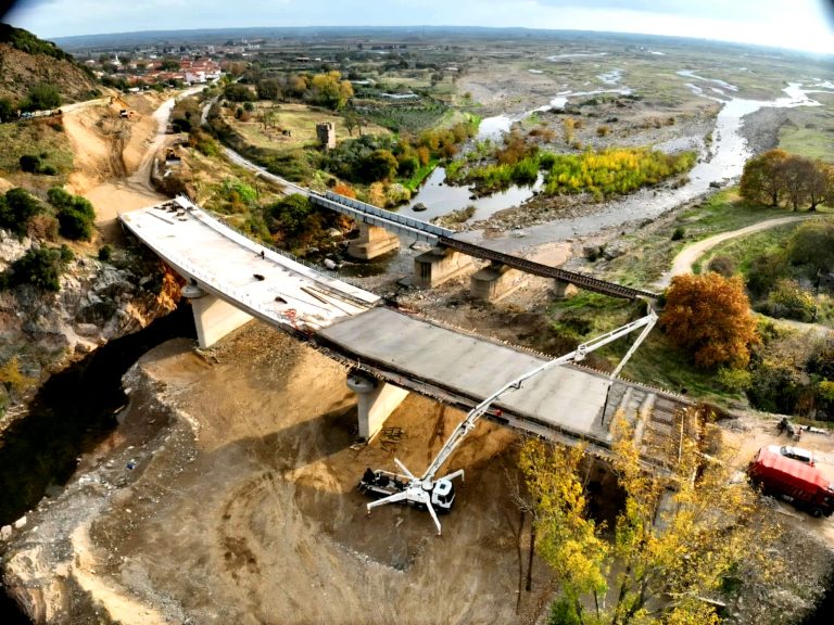 Πλησιάζει στην ολοκλήρωσή της η νέα γέφυρα Κομψάτου στον Πολύανθο Ιάσμου