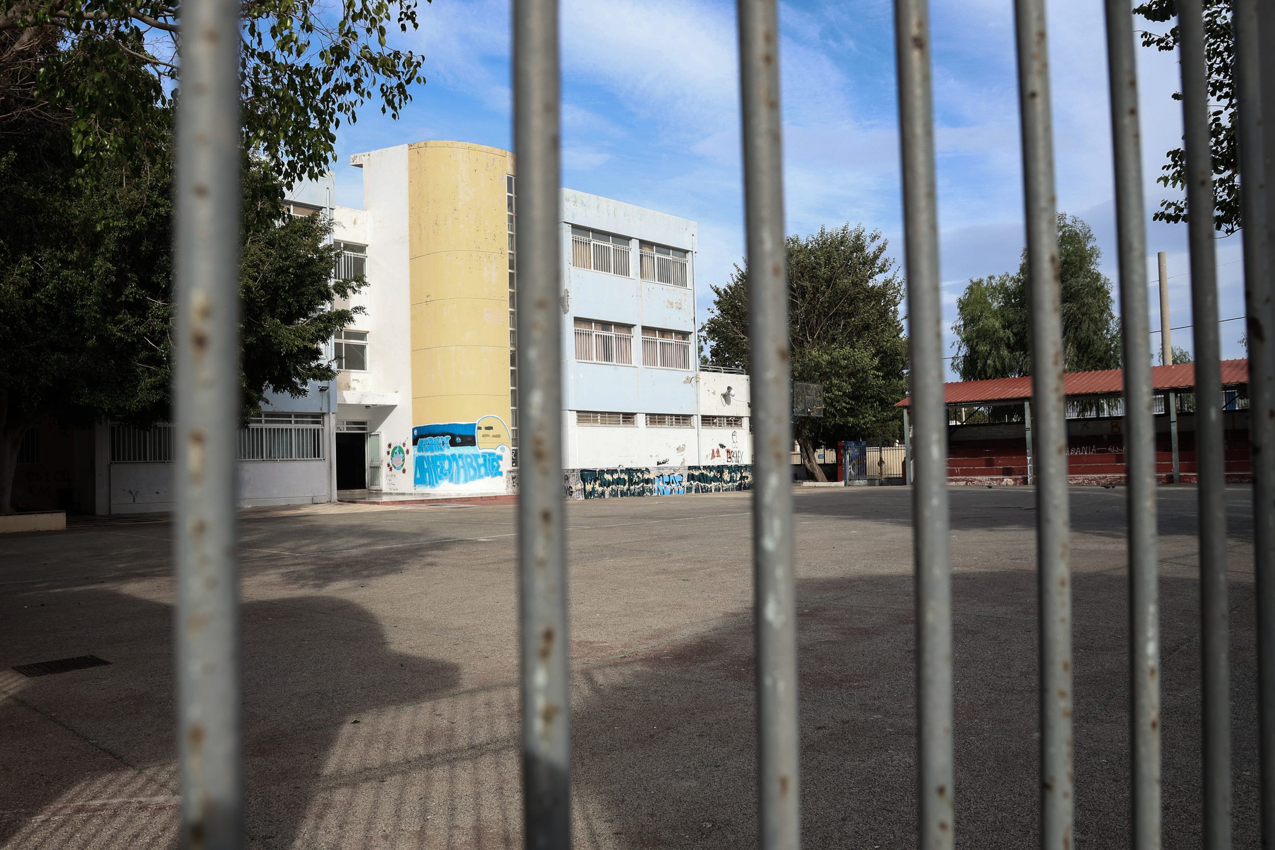 Άγριος ξυλοδαρμός 15χρονου στην Ξάνθη από ομάδα ανηλίκων – «Τον έσωσε ένας γείτονας, αλλιώς θα τον είχαν σκοτώσει» λέει η μητέρα του στο ΕΡΤnews