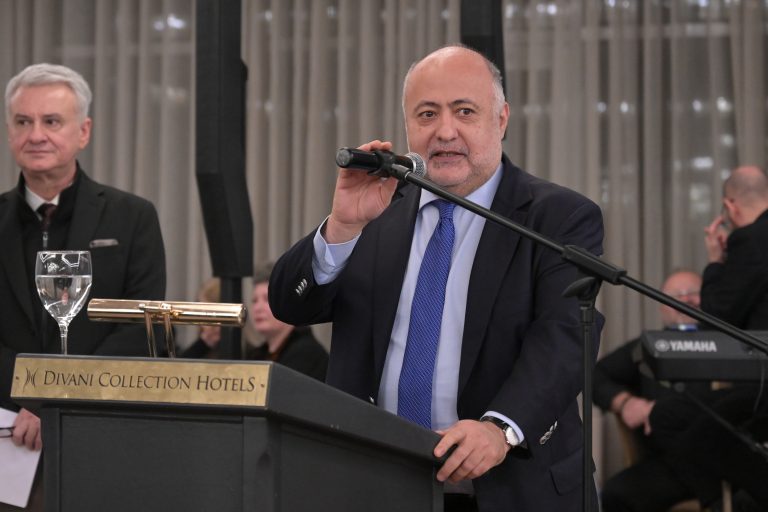 Τσιόδρας: Να προστατεύονται επαρκώς οι καταναλωτές απέναντι στις προκλήσεις του ψηφιακού κόσμου