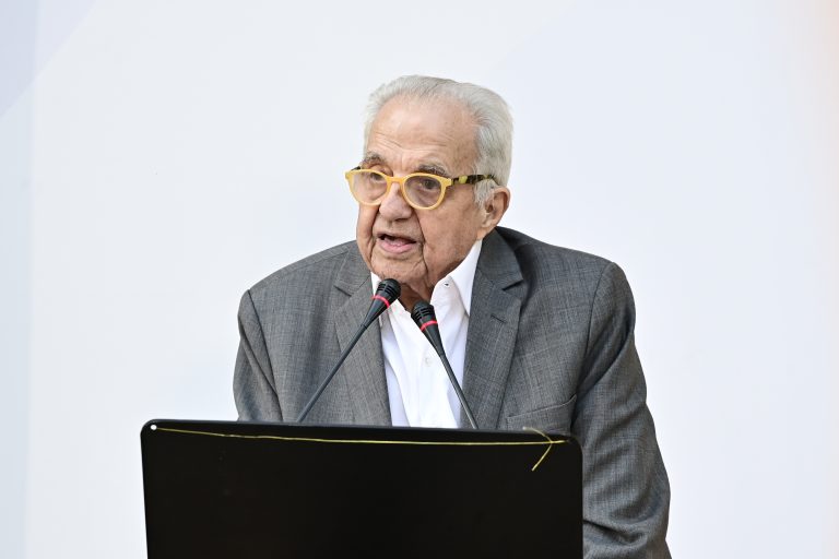 Την Πέμπτη το μεσημέρι στο Πάρκο Ελευθερίας η πολιτική κηδεία του Αλέκου Φλαμπουράρη