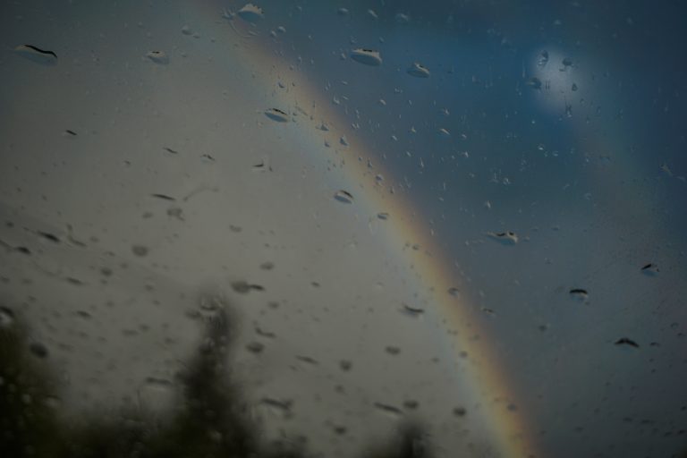 Βροχερή Κυριακή στα δυτικά και αστάθεια σε μεγάλο μέρος της χώρας – Τι αναμένεται κατά τη διεξαγωγή του Μαραθωνίου