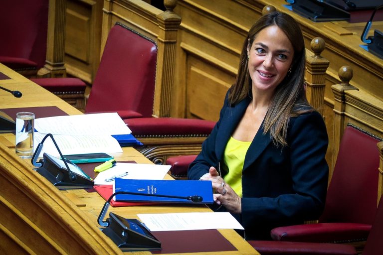 Δόμνα Μιχαηλίδου από τη Ρώμη: Η γυναικοκτονία δεν είναι αναπόφευκτη, είναι έγκλημα που απαιτεί δράση