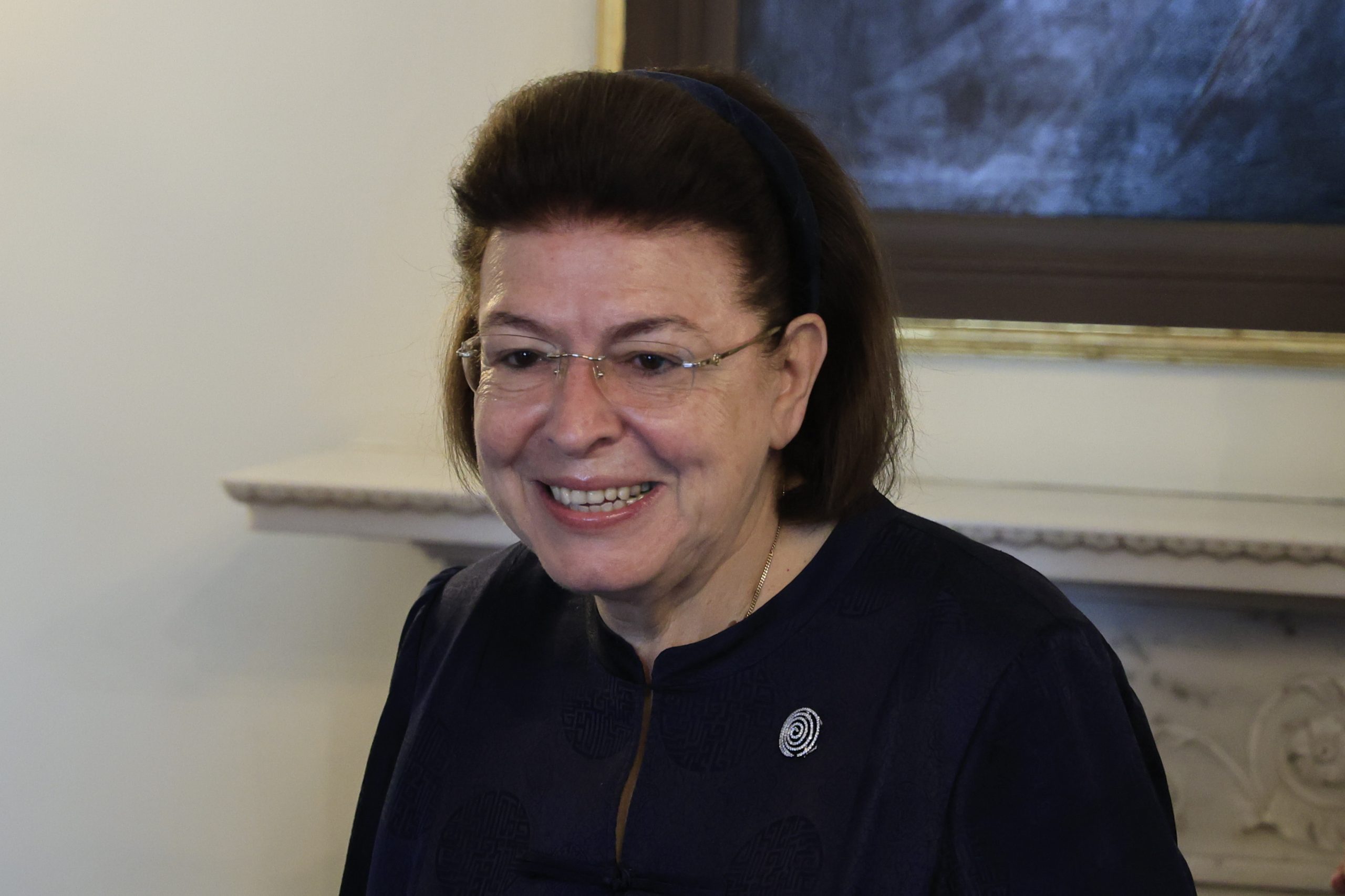 [380651] ΣΥΝΑΝΤΗΣΗ ΤΟΥ ΠτΔ ΚΩΣΤΑ ΤΑΣΟΥΛΑ ΜΕ ΤΗΝ ΥΠΟΥΡΓΟ ΠΟΛΙΤΙΣΜΟΥ ΛΙΝΑ ΜΕΝΔΩΝΗ ΚΑΙ ΠΡΟΕΔΡΟΥΣ ΤΩΝ ΕΘΝΙΚΩΝ ΕΠΙΤΡΟΠΩΝ ΓΙΑ ΤΗΝ ΕΠΑΝΕΝΩΣΗ ΤΩΝ ΓΛΥΠΤΩΝ ΤΟΥ ΠΑΡΘΕΝΩΝΑ   (ΓΙΩΡΓΟΣ ΚΟΝΤΑΡΙΝΗΣ/EUROKINISSI)