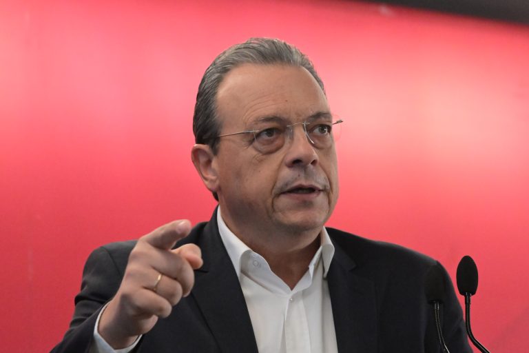 Σωκράτης Φάμελλος: Βρισκόμαστε μπροστά σε οξεία κυβερνητική κρίση – Δέσμευσή μας να μείνουν ανοιχτά τα κομματικά μέσα ενημέρωσης