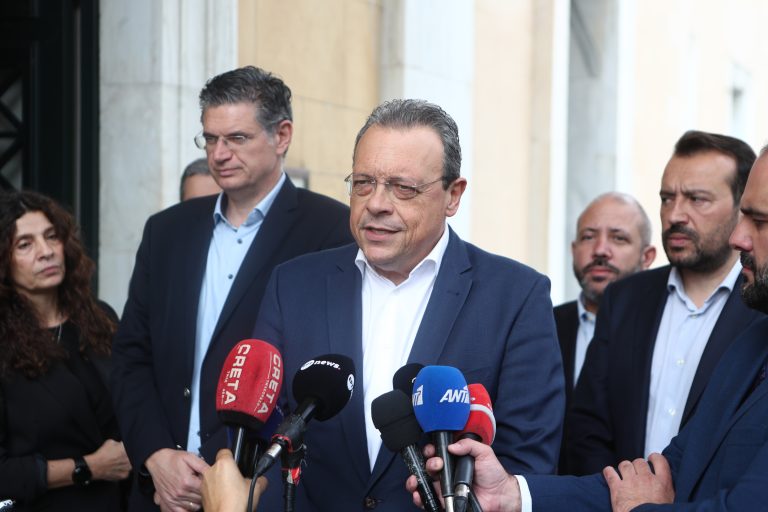 Σ. Φάμελλος: Να ακυρωθεί το καταστροφικό σχέδιο για τη χρεοκοπία και το κλείσιμο των ΕΛΤΑ