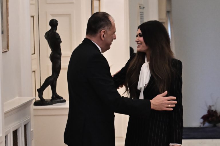 Στο Υπουργείο Εξωτερικών η νέα πρέσβης των ΗΠΑ