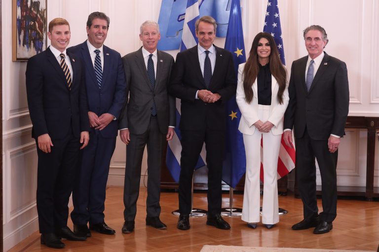 Μητσοτάκης στη συνάντηση με τους υπουργούς Εσωτερικών και Ενέργειας των ΗΠΑ: Φυσική πύλη εισόδου του αμερικανικού LNG στην Ευρώπη η Ελλάδα