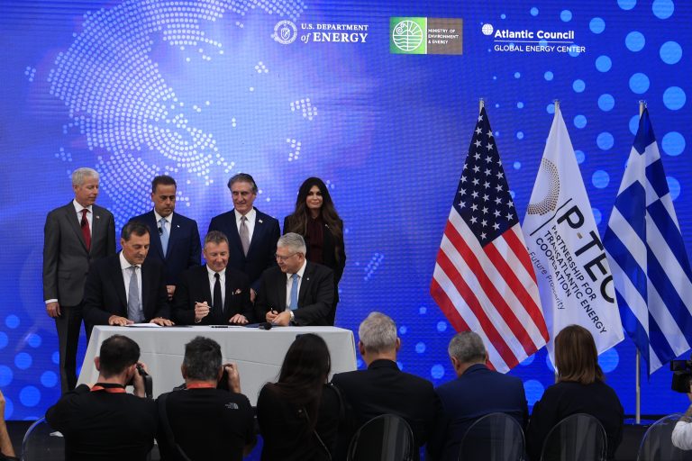 Ιστορική η συμφωνία για εξόρυξη υδρογονανθράκων στο Ιόνιο – Στρατηγικό ορόσημο για Ελλάδα και ΗΠΑ