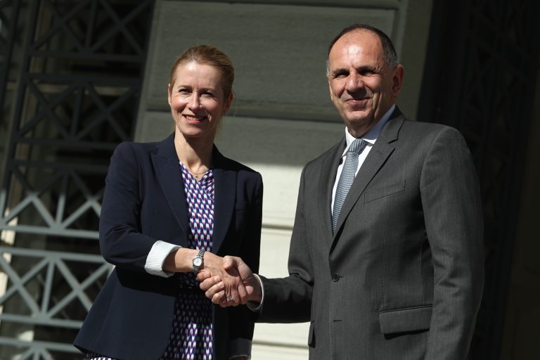 Live οι κοινές δηλώσεις Γεραπετρίτη-Κάλλας στο Υπουργείο Εξωτερικών