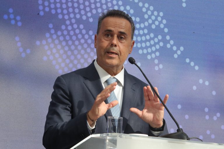 Στρατηγικές διασυνδέσεις και ενεργειακή ασφάλεια στο επίκεντρο των επαφών Παπασταύρου στις Βρυξέλλες