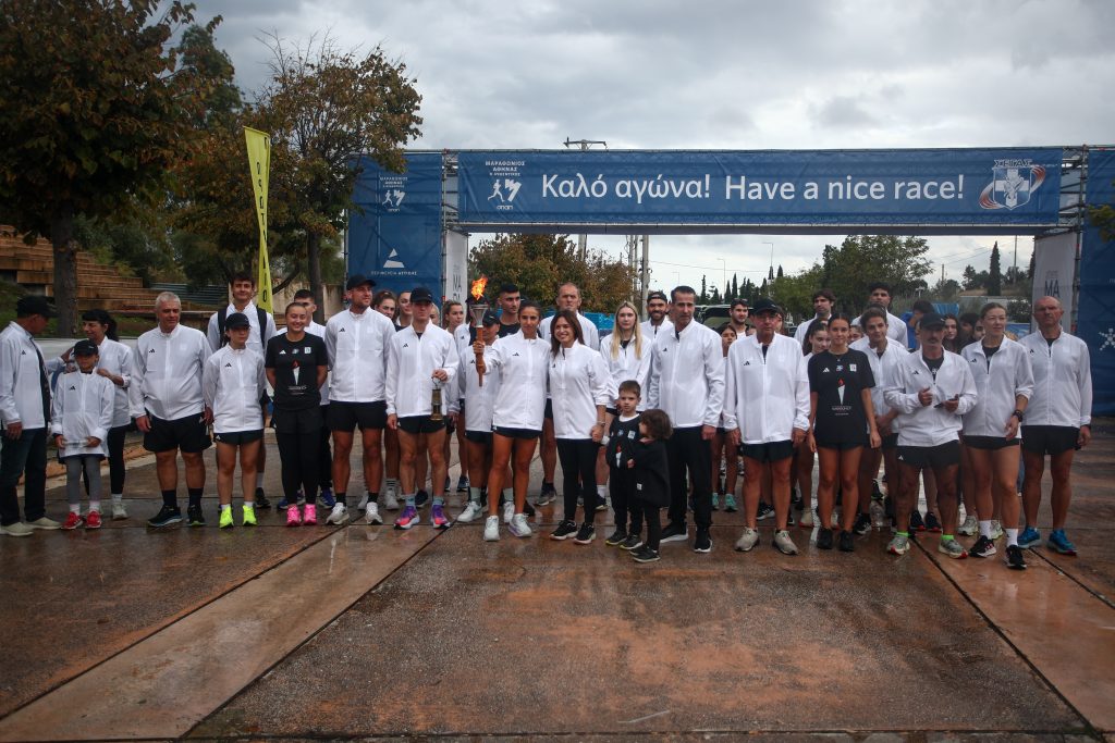 Στον παλμό του Μαραθωνίου η Αττική: Χιλιάδες δρομείς θα δώσουν το «παρών» – Ποιοι δρόμοι θα είναι κλειστοί, πώς θα κινηθούν τα ΜΜΜ