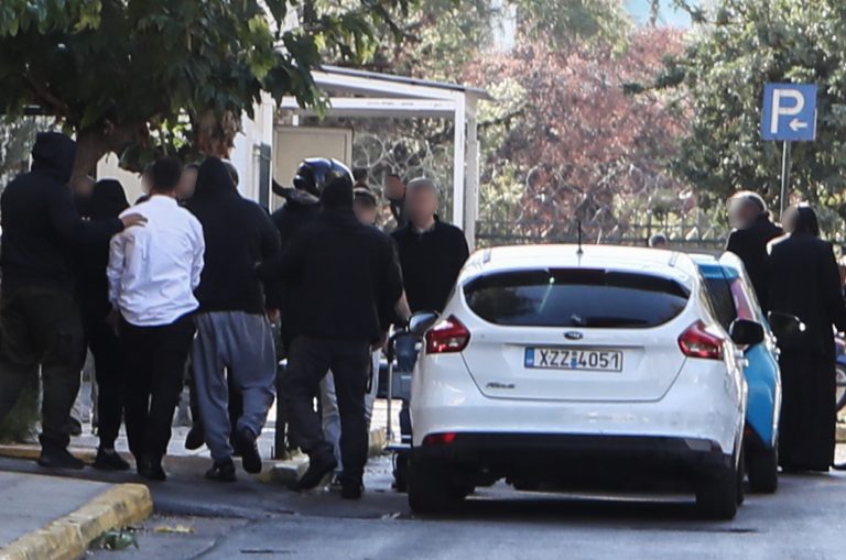 Πώς δρούσε το κύκλωμα ναρκωτικών με τους ρασοφόρους – Νέοι αποκαλυπτικοί διάλογοι