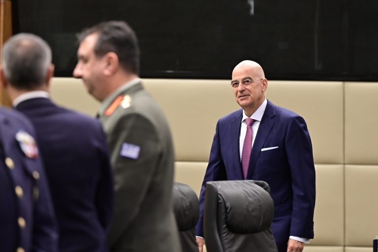 Στο Κέντρο Πληροφοριακού Πολέμου Ειρηνικού του Πολεμικού Ναυτικού των ΗΠΑ ο Νίκος Δένδιας