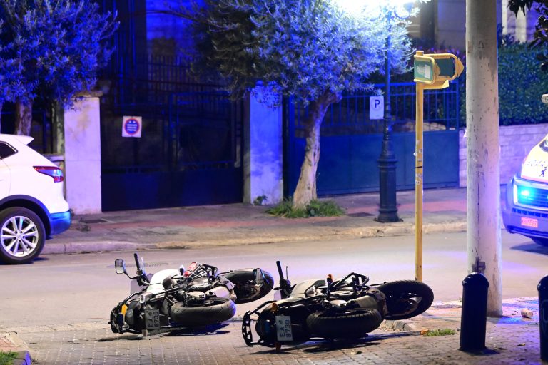 Αγ. Δημήτριος: Διαρρήκτες εμβόλισαν μηχανές της ομάδας ΔΙΑΣ και τραυμάτισαν αστυνομικούς