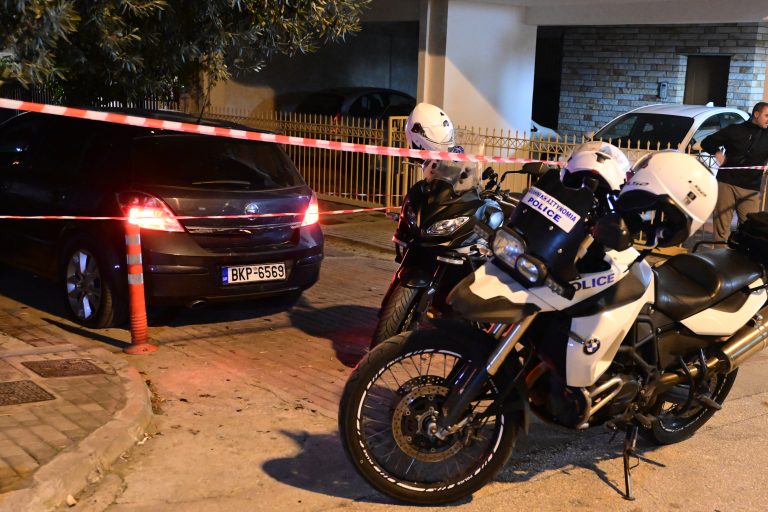 Βίντεο – ντοκουμέντο του ΕΡΤnews από τη στιγμή που διαρρήκτες εμβολίζουν μηχανές της ΔΙΑΣ στον Άγιο Δημήτριο