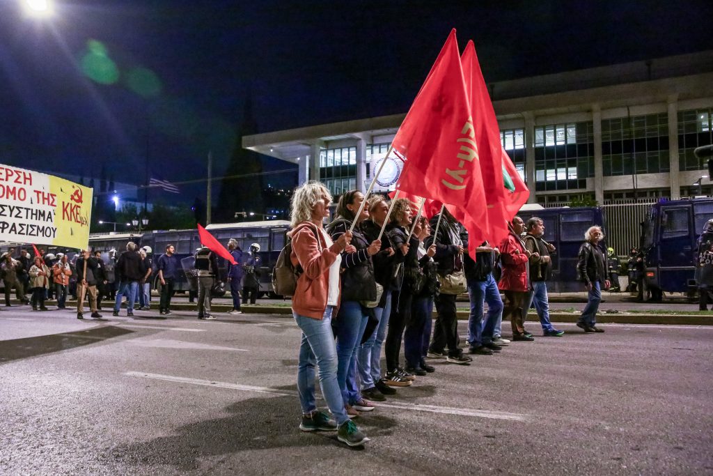 Πλήθος κόσμου στην πορεία για το Πολυτεχνείο – 13 συλλήψεις και 47 προσαγωγές