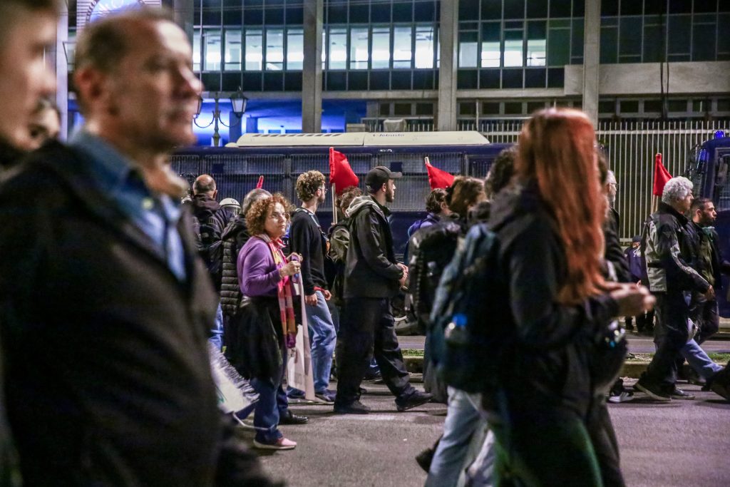 Πλήθος κόσμου στην πορεία για το Πολυτεχνείο – 13 συλλήψεις και 47 προσαγωγές