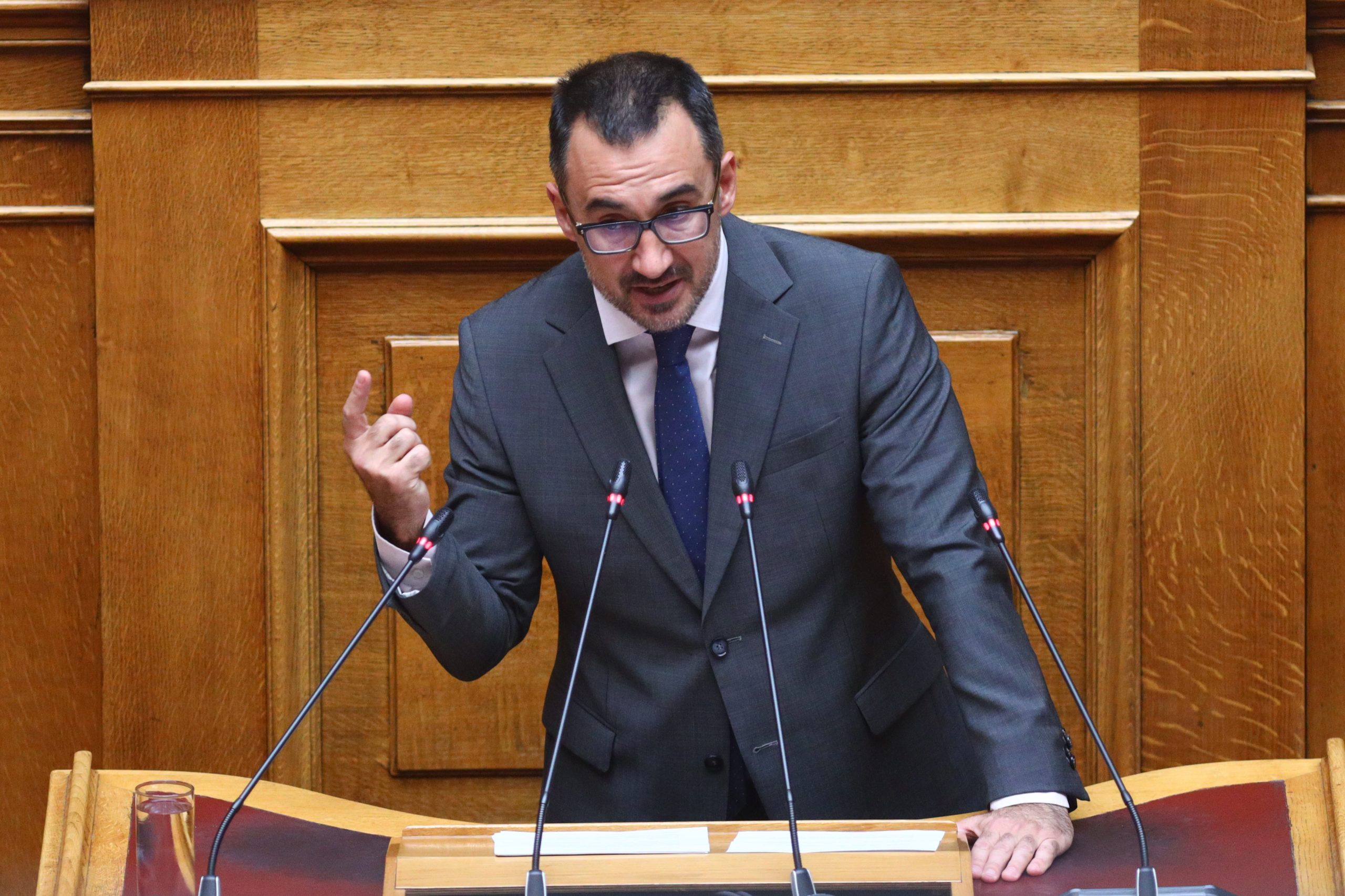 [382135] ΣΥΖΗΤΗΣΗ ΣΤΗΝ ΟΛΟΜΕΛΕΙΑ ΤΗΣ ΒΟΥΛΗΣ ΝΟΜΟΣΧΕΔΙΟΥ ΤΟΥ ΥΠΟΥΡΓΕΙΟΥ ΕΞΩΤΕΡΙΚΩΝ  (ΓΙΑΝΝΗΣ ΠΑΝΑΓΟΠΟΥΛΟΣ/EUROKINISSI)