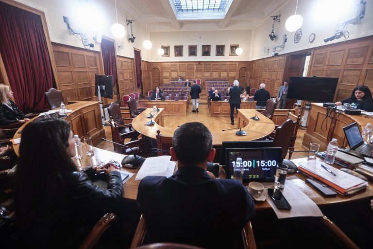 ΟΠΕΚΕΠΕ: Επεισοδιακή η χθεσινή συνεδρίαση της Εξεταστικής – Άγριος καβγάς Λαζαρίδη με τον μάρτυρα Τζεδάκη, καταγγελίες ΠΑΣΟΚ