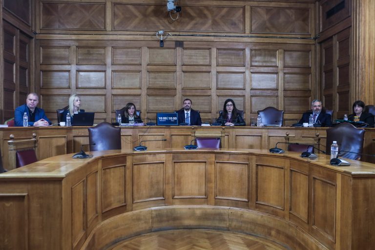 ΟΠΕΚΕΠΕ: Με υπόμνημα η κατάθεση Γ. Ξυλούρη – Κανονικά στην Εξεταστική ο Ανδρέας Στρατάκης