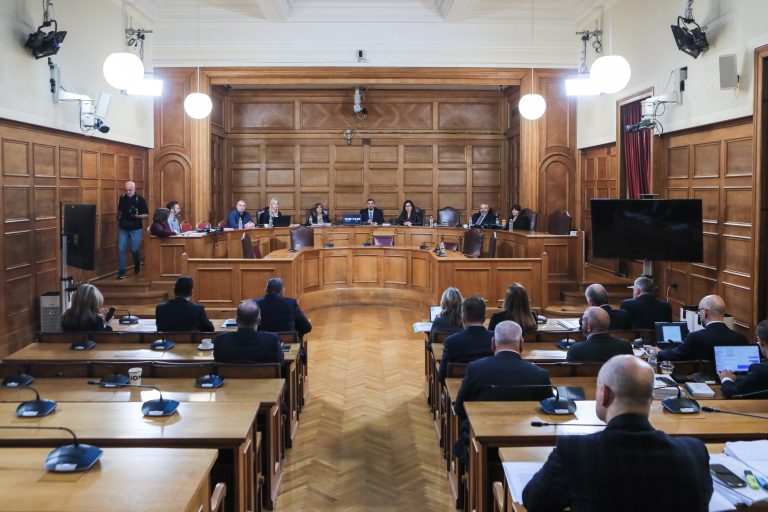 Eξεταστική για ΟΠΕΚΕΠΕ: Νέο αίτημα από ΝΔ, ΣΥΡΙΖΑ και Νέα Αριστερά για άμεση κλήτευση του «Φραπέ»