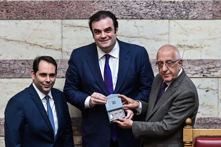 Αύξηση πρωτογενών πλεονασμάτων και μείωση της ανεργίας, προβλέπει ο προϋπολογισμός του 2026