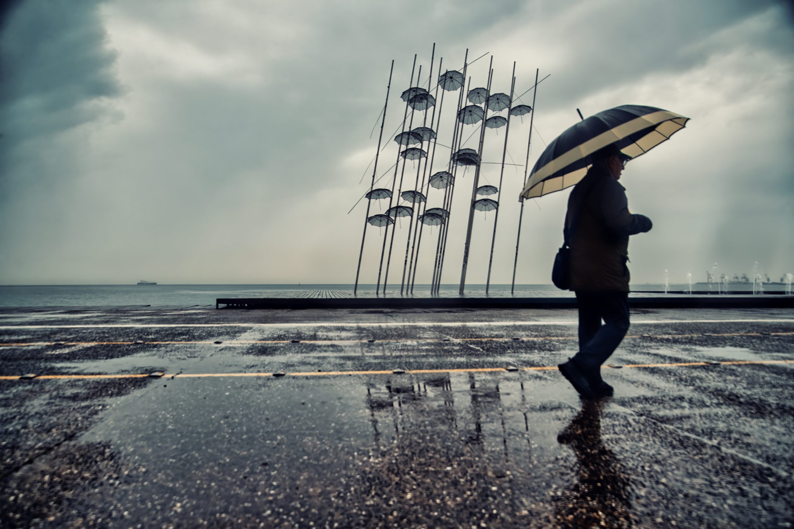 Καιρός: Επιμένουν τα φαινόμενα στο Ανατολικό Αιγαίο – Ήπιο Σαββατοκύριακο και νοτιάδες την επόμενη εβδομάδα