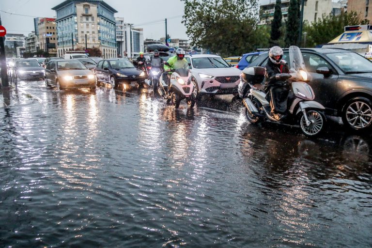 Κακοκαιρία Adel: Η Αθήνα βούλιαξε σε 40 χιλιοστά βροχής – Γιατί συνέβη αυτό