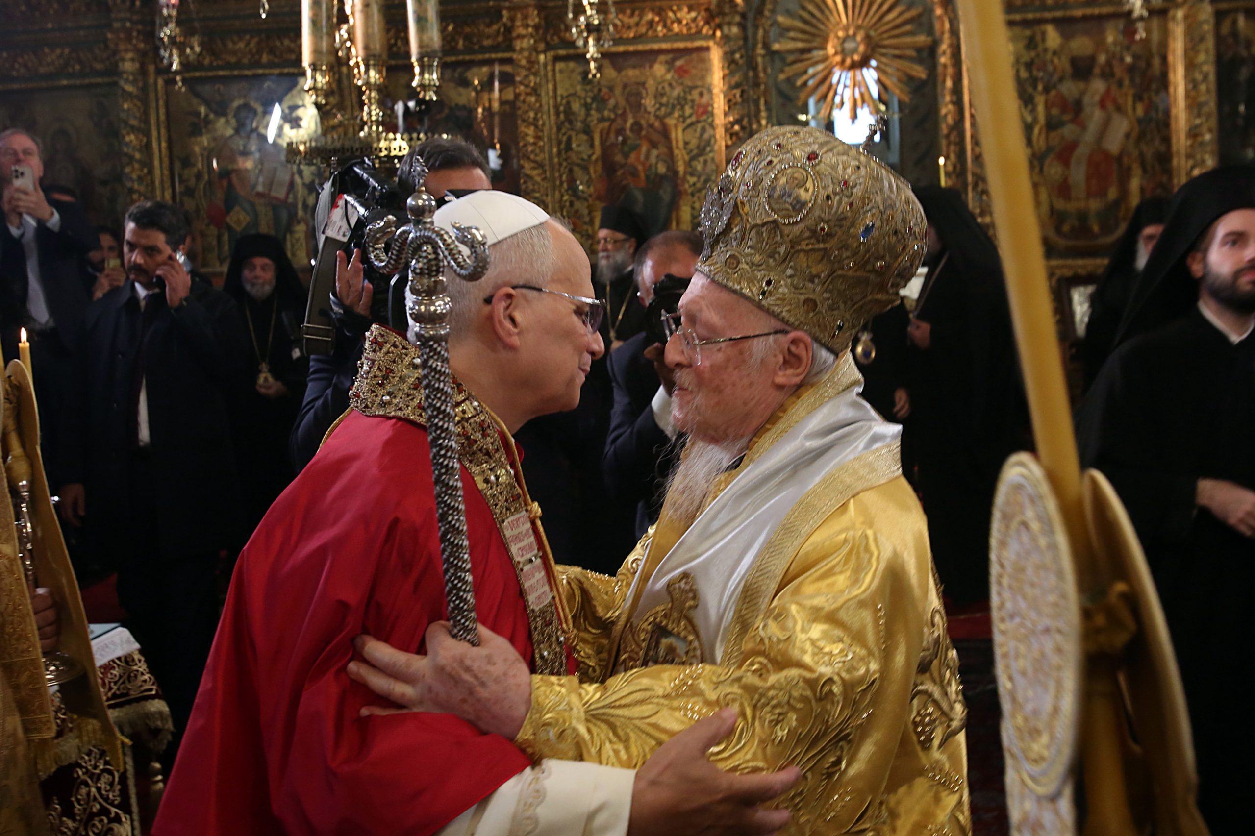 Νέο κεφάλαιο στις σχέσεις Ορθόδοξης και Καθολικής Εκκλησίας: Ηχηρά μηνύματα ενότητας από Βαρθολομαίο και Πάπα