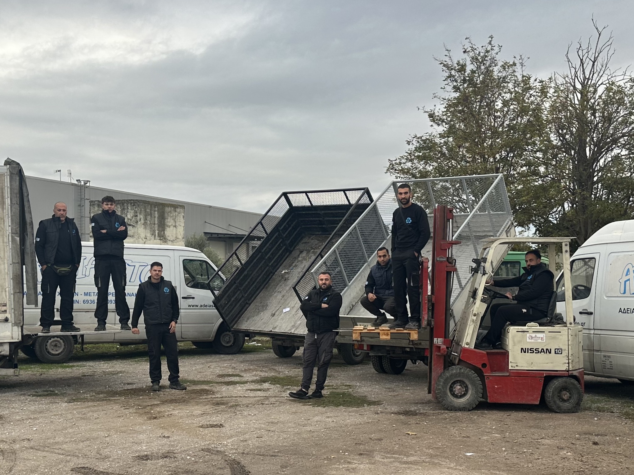 Θεσσαλονίκη: Σύγχρονοι «παλιατζήδες» αδειάζουν τα σπίτια από άχρηστα με ένα «κλικ» και τίποτα δεν πάει χαμένο