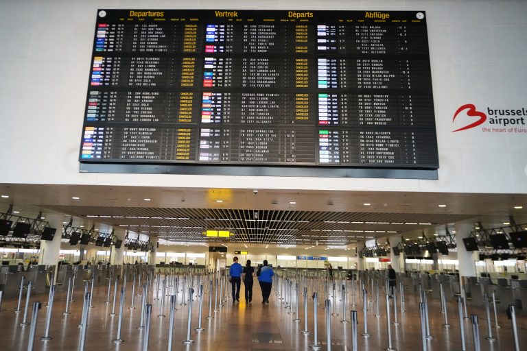 Έκλεισε προσωρινά το διεθνές αεροδρόμιο των Βρυξελλών λόγω μη επανδρωμένου αεροσκάφους