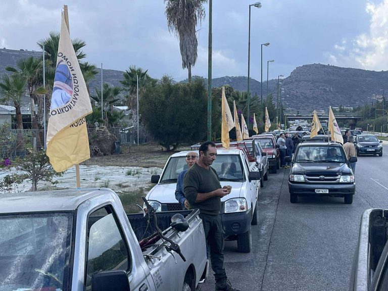 Κινητοποίηση αγροτών στα Χανιά: Μηχανοκίνητη πορεία με αγροτικά στο κέντρο της πόλης