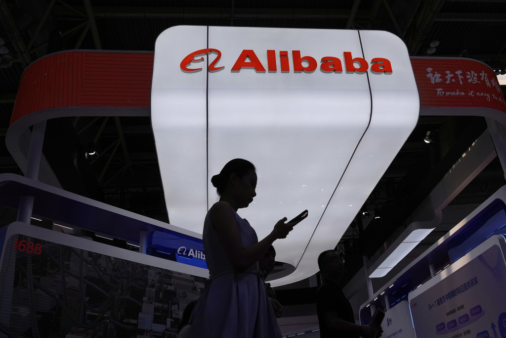 Στο στόχαστρο του Λευκού Οίκου η Alibaba – Την καταγγέλλει για στήριξη στρατιωτικών επιχειρήσεων της Κίνας κατά στόχων στις ΗΠΑ
