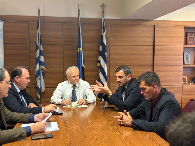 Συνάντηση με τον ΥφΥΠΑΑΤ Γ. Ανδριανό για τις εκτάσεις των πρώην λιμνών στην Ηλεία