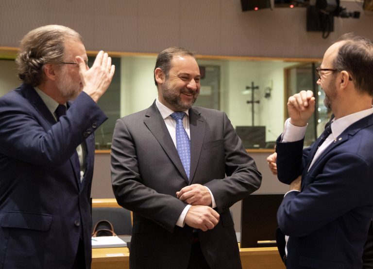 Ισπανία: Προφυλακιστέος κρίθηκε ο πρώην υπουργός Μεταφορών Χοσέ Λουίς Άμπαλος